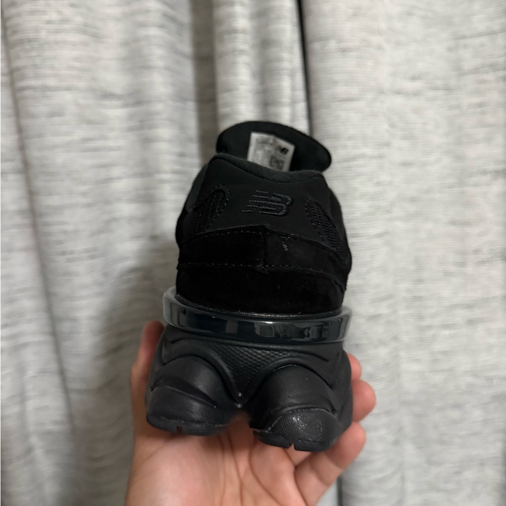 New Balance Men's Black Chunky Athletic Sneakers - Picture 11 of 13